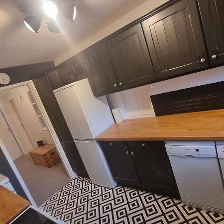 Spacious Self Contained Flat In Superb Location 利明顿 外观 照片