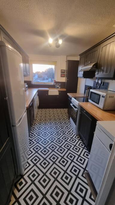 Spacious Self Contained Flat In Superb Location 利明顿 外观 照片